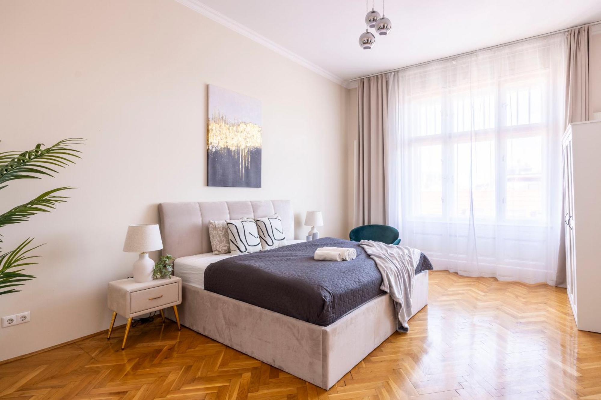 Exclusive & Cozy W' Balcony * Budapest