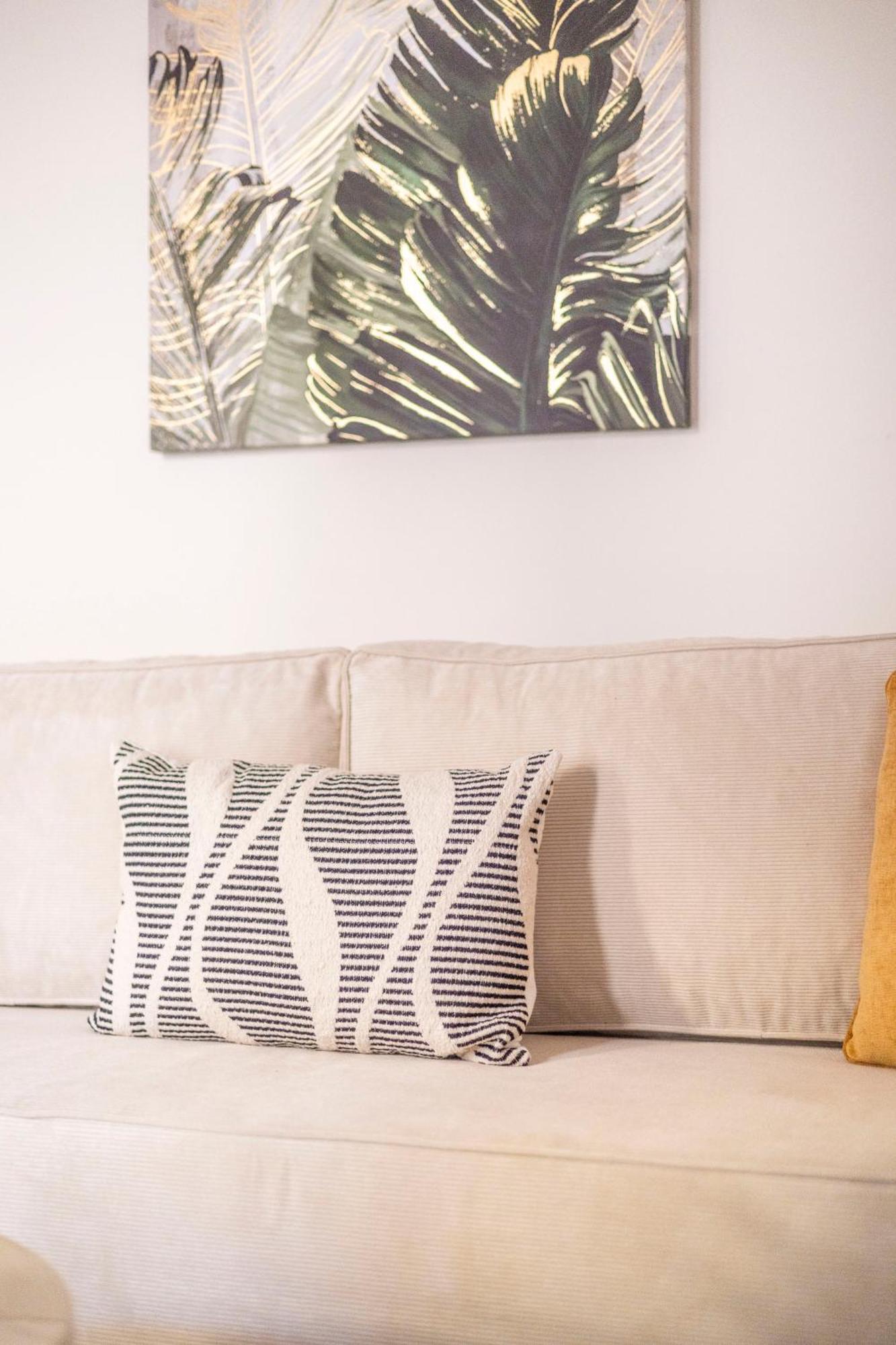 Exclusive & Cozy W' Balcony Apartment