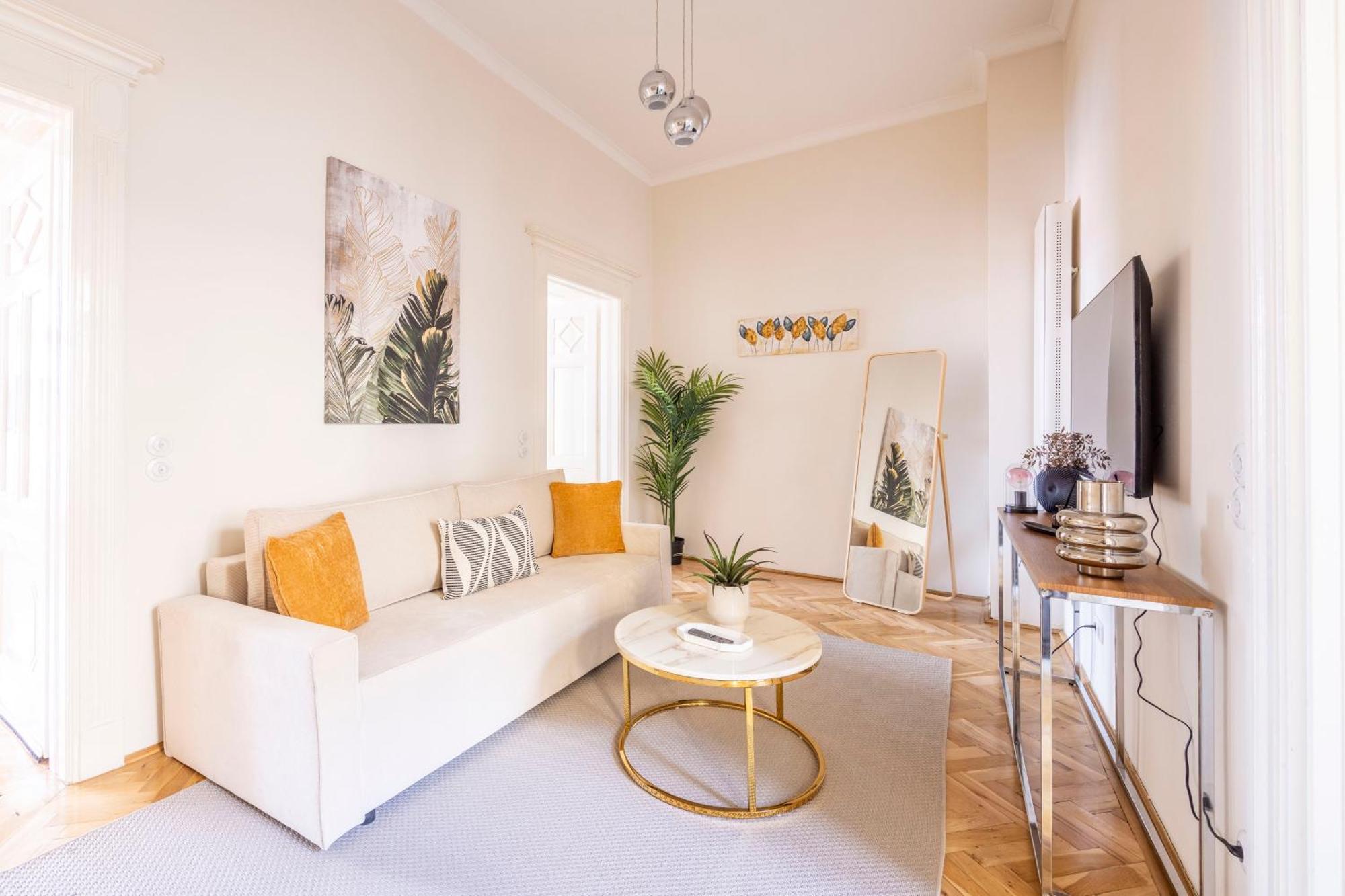 Apartment Exclusive & Cozy W' Balcony *
